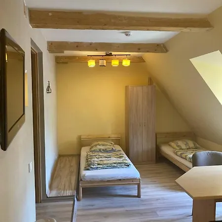 Hostel Filaretai *